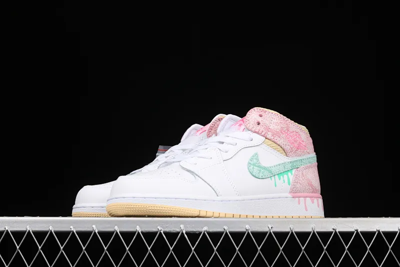 All categories Air Jordan Jordan series basketball shoes Air Jordan 1 Mid P version Air Jordan 1 Mid GS AJ1 Joe 1 Ice Cream Zhongbang basketball shoes DD1666-100